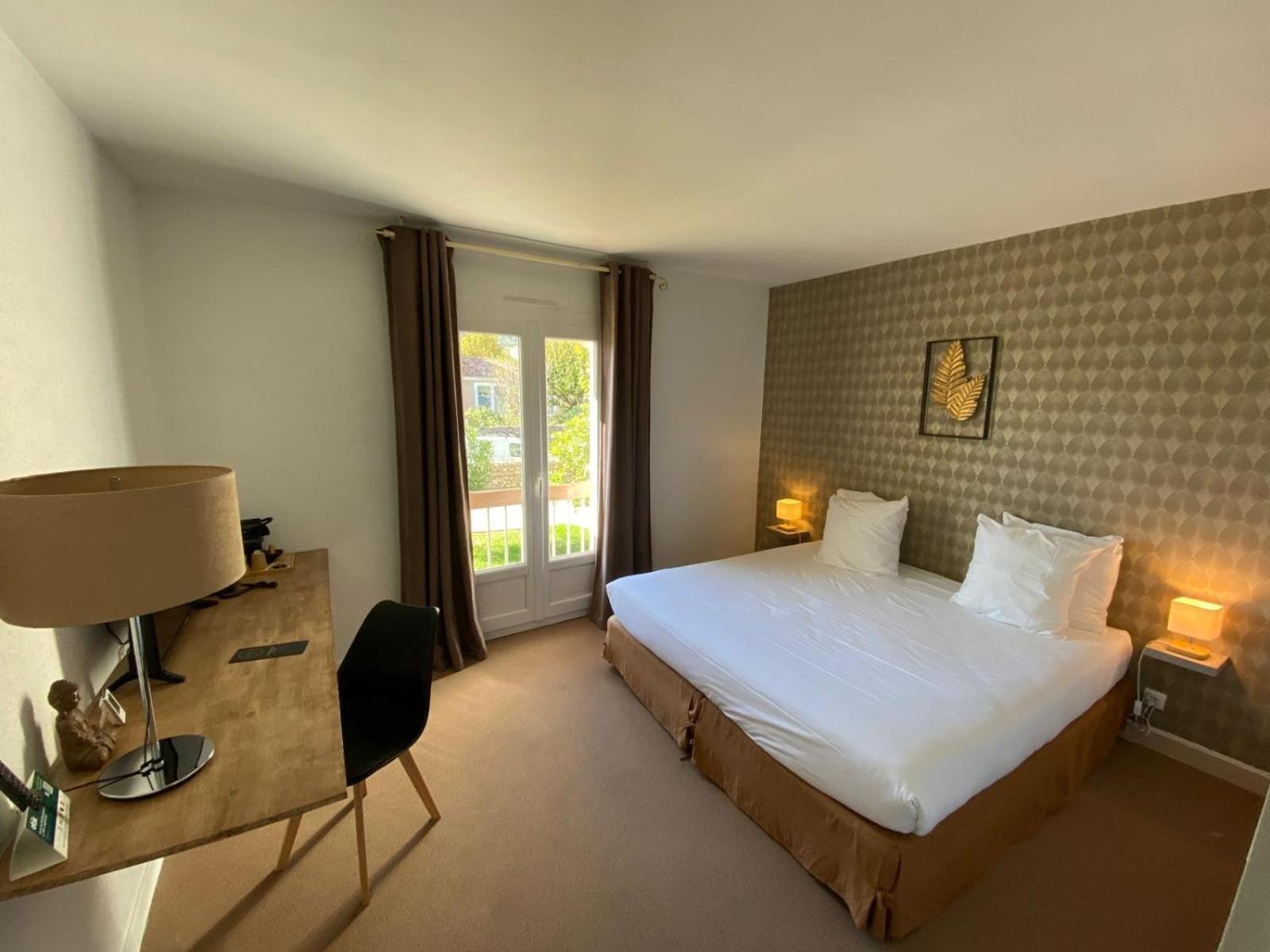 Logis Hotel Medieval, Montelimar Nord Rochemaure Экстерьер фото