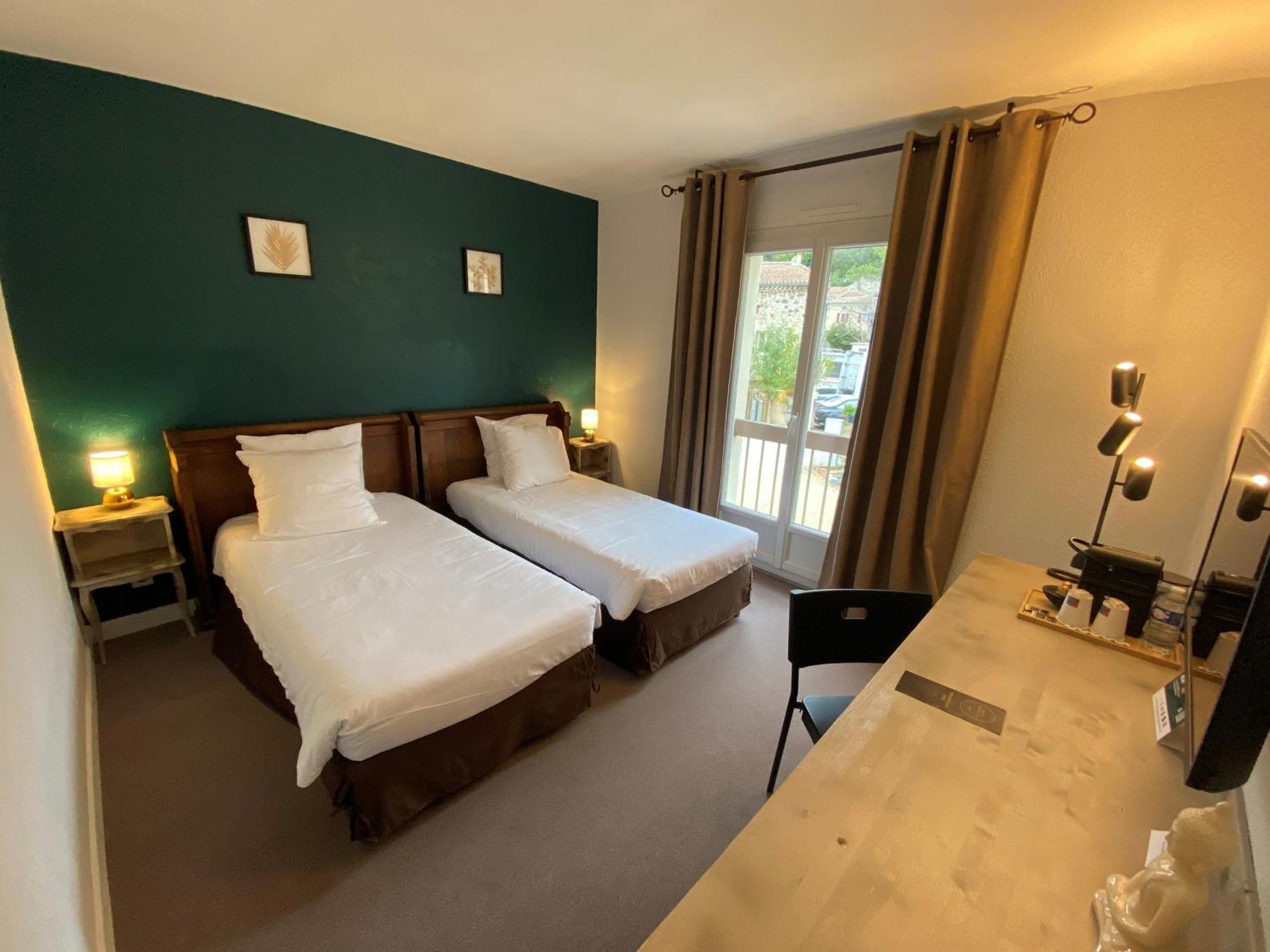 Logis Hotel Medieval, Montelimar Nord Rochemaure Экстерьер фото