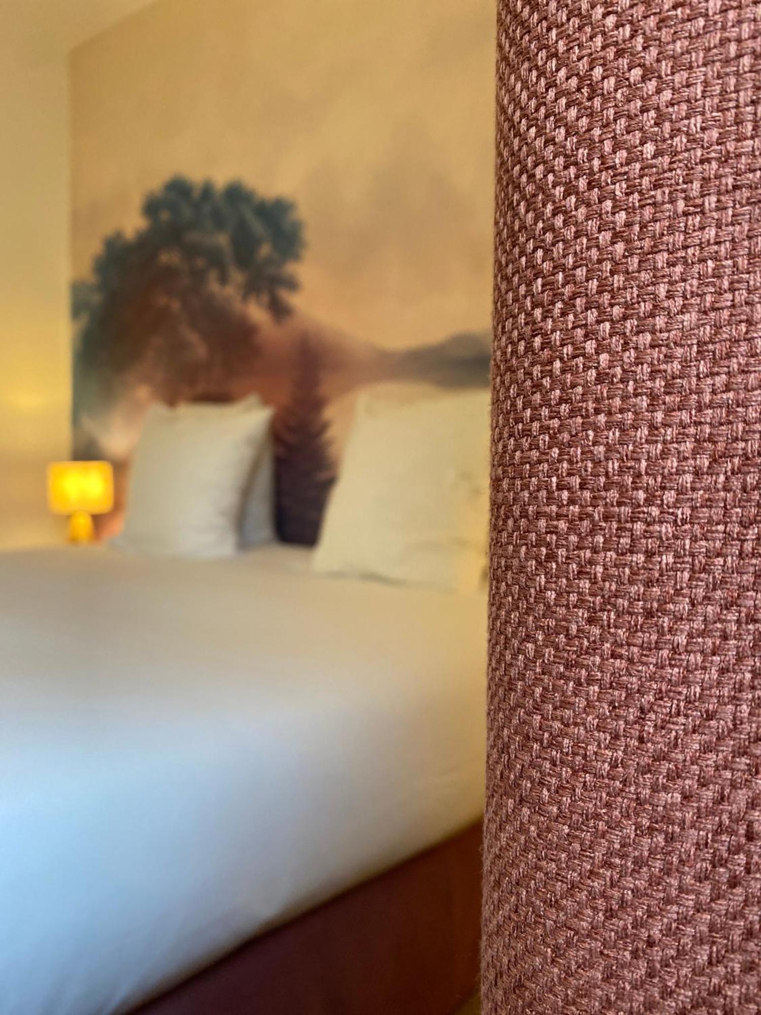 Logis Hotel Medieval, Montelimar Nord Rochemaure Экстерьер фото